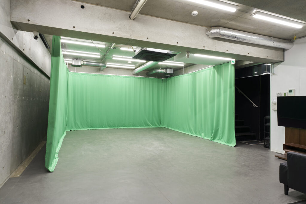 高速インターネット通信も利用可能で、配信利用にも対応。