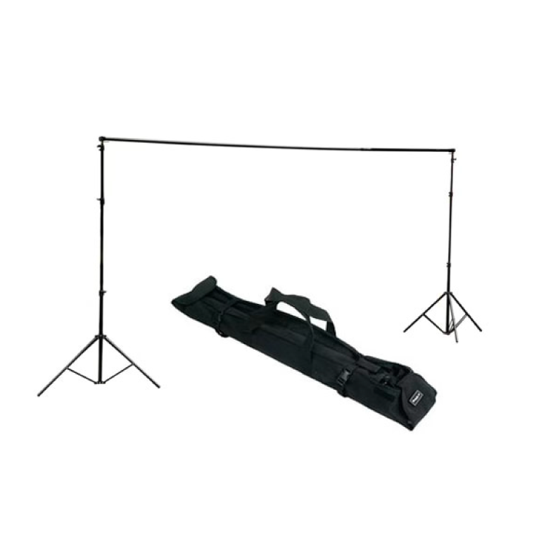 白と黒の背景紙も料金内で使用可能。それ以外の色も持ち込み可能。